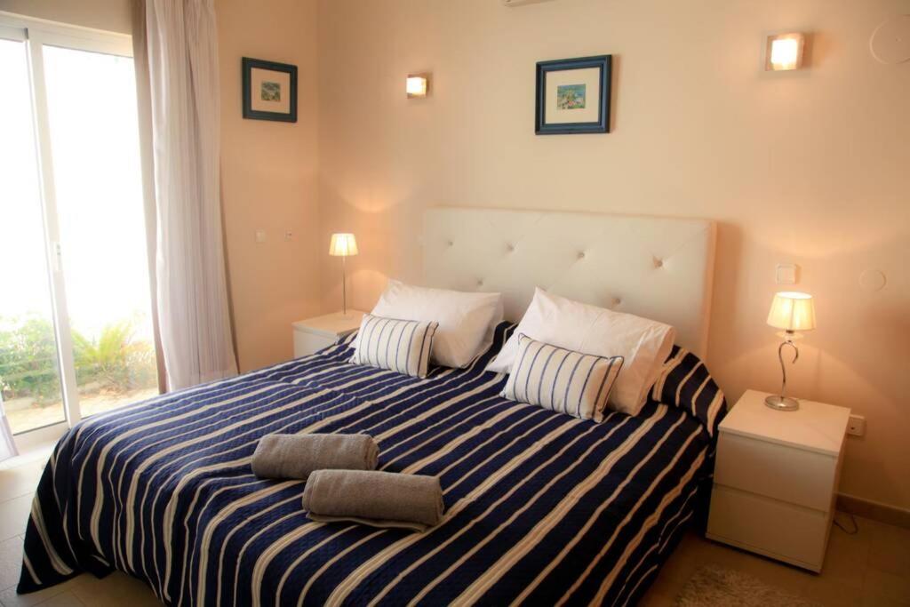Vila G, Mira Luz Extérieur photo