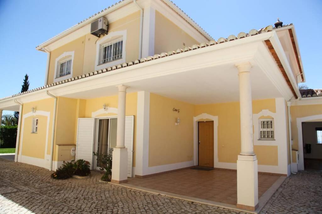 Vila G, Mira Luz Extérieur photo